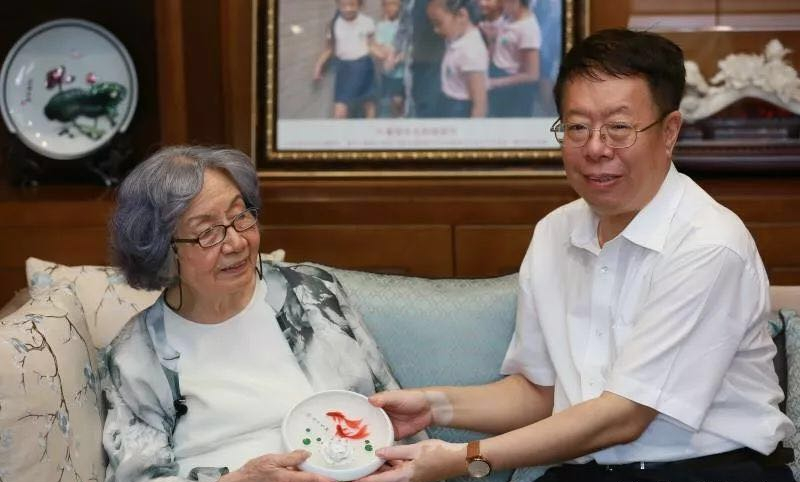 微信图片_201806270910383_副本.jpg 微信图片_201806270910383_副本.jpg
